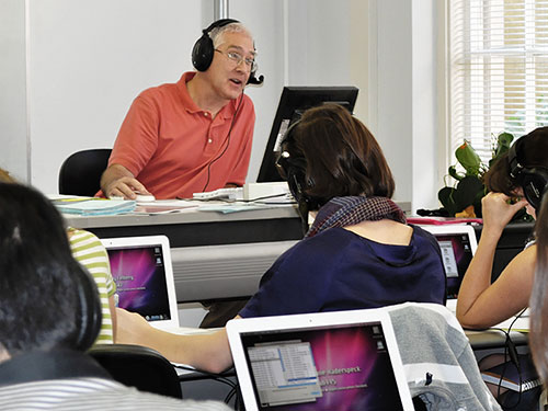 The new Northwestern language lab Northwestern's language lab features DiLL and MacBooks